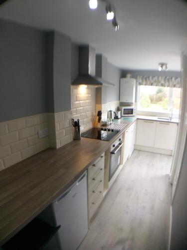 3 Bedroom House Coventry - Hosted By Coventry Accommodation, , West Midlands