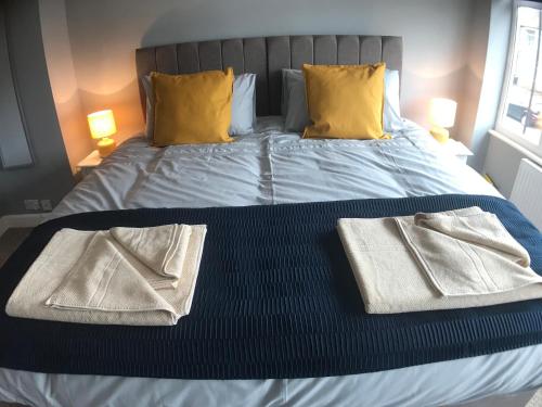 Wyken House - 3 Bedroom House Coventry- Sleeps 5 - Rated Superb