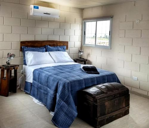 1 double bed, 2 twin beds