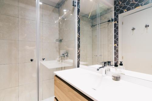 Gran Via Apartment by People Rentals, Bilbao (photo 11)
