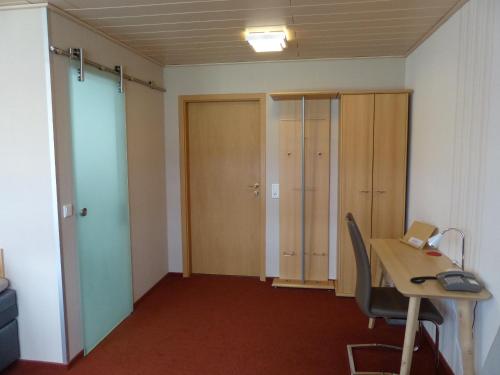 Hotel/Restaurant Balkan 14.5km von Greußen entfernt