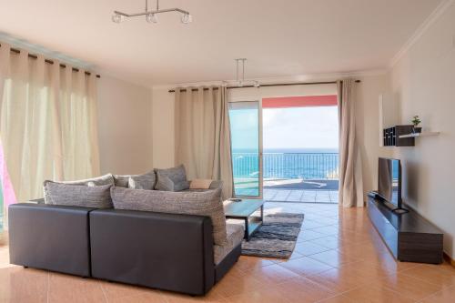  Dolphin House, Ferienwohnung in São Vicente