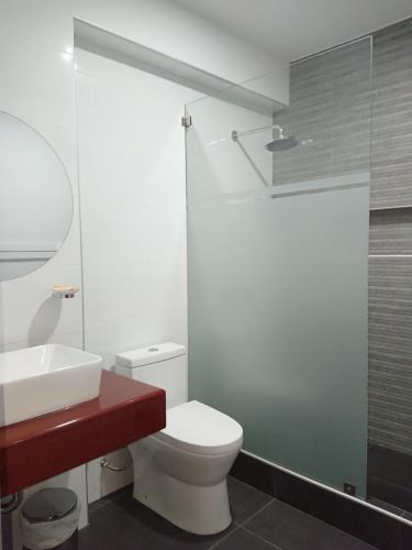 Bathroom, Hotel CanCun in Jaén