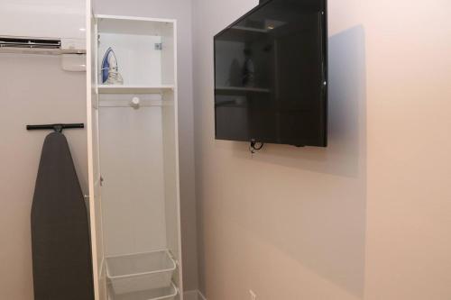 A Stylish Stay w/ a Queen Bed, Heated Floors.. #3 thumb 3