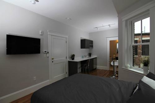 A Stylish Stay w/ a Queen Bed, Heated Floors.. #3 thumb 4