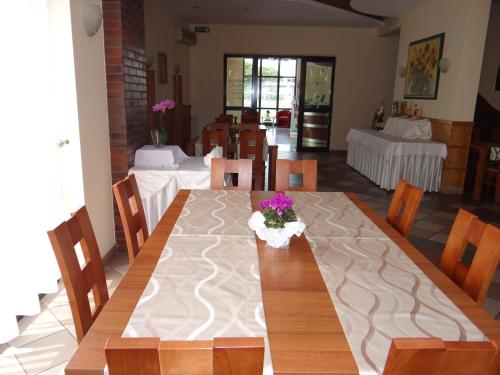 ห้องอาหาร, Hotel Restauracja Kinga in ดาบรูฟกา มาลา