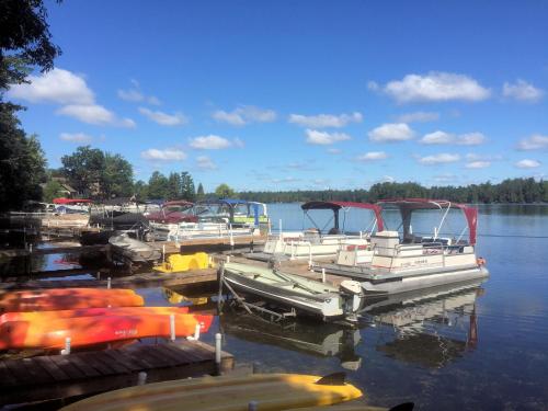 Clear Lake Resort in West Branch, USA