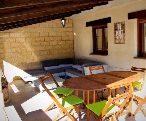 Kert, Casa rural Laguna de Una in Una