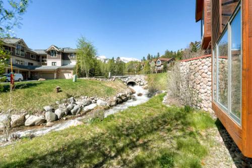 Tyra Streamside 238 Tyra Streamside 238