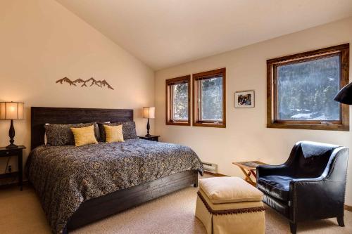 Spruce Point Townhouse - image 7