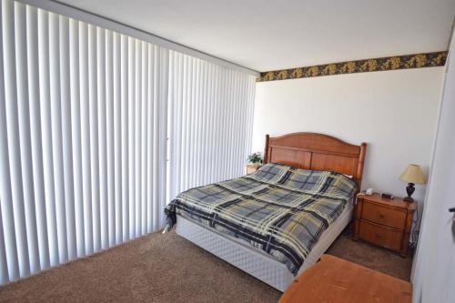 Century I 702 - image 5