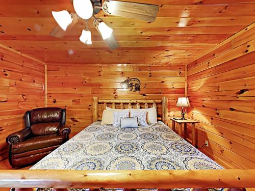 Upper Middle Creek Cabin Unit #27 Cabin - image 6