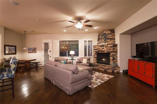 Palm Valley 4 BR by Casago Phoenix (AZ)