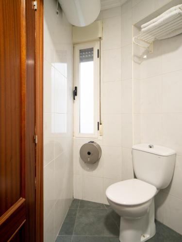 Hostal Uría - image 8