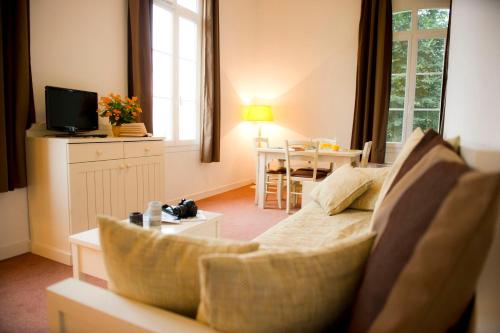 设施服务, 古利亚翁弗勒尔埃特尔塔酒店 (Residence Goelia Les Portes d'Etretat) in 曼尼克维尔