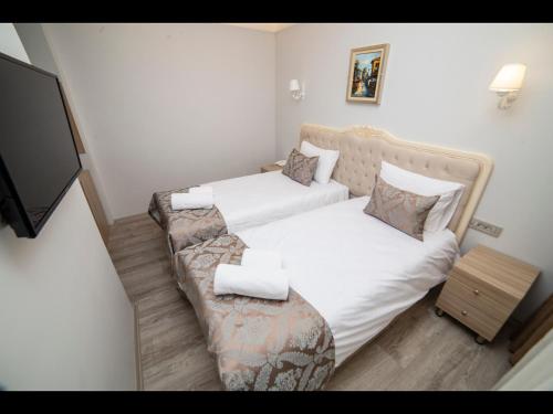Standard Triple Room image 7