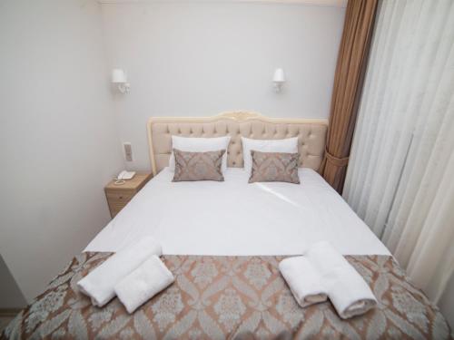 Standard Double Room image 1
