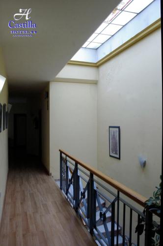 Hotel Castilla - image 4