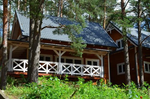 Domki Kaszuby - jezioro las i zoo w Szarlocie - Hotel - Kościerzyna