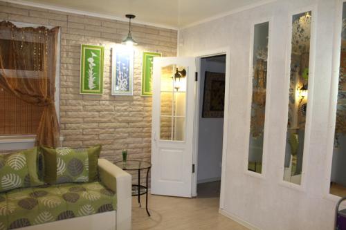 Комфортные апартаменты Ак Чокина 99 Apartment on Ak Chokin 99, Pavlodar (foto 10)
