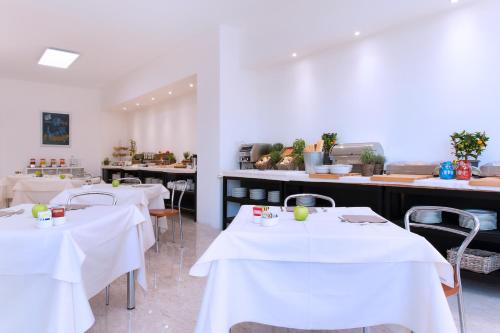 Ételek és italok, CDH Hotel Modena in Modena
