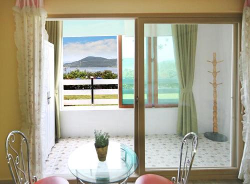 aks hinitsa bay main street chinitsa greece gr 21061 pavilion hotel 34 36 sussex gardens london uni