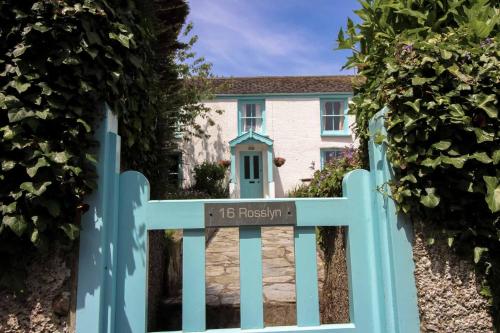 Rosslyn Cottage, St Mawes, Cornwall