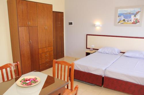 Deluxe Room (2 Adults + 1 Child) image 10