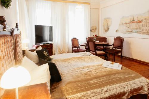 Hotel & Restaurant Deutscher Kaiser 18.7km von Schulstraße entfernt