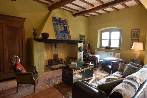 3 bedrooms, 6 beds