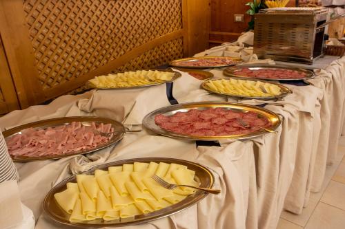 Park Hotel - image 12