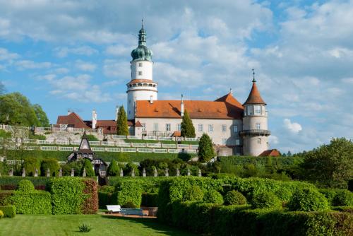 B&B Neustadt an der Mettau - Zámek Nové Město nad Metují - Bed and Breakfast Neustadt an der Mettau