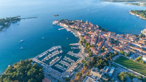 Apartment complex Slavica Over view