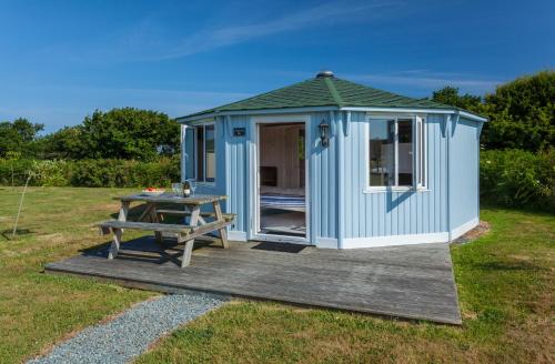 Coastal Cabins Glamping - Hotel - Bideford