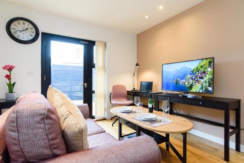 Picture of Airserviced Oakfield Apartments