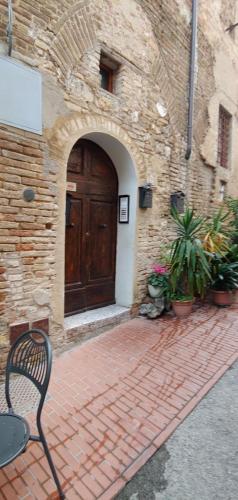 Exterior view, B&B Le Undici Lune in San Gimignano
