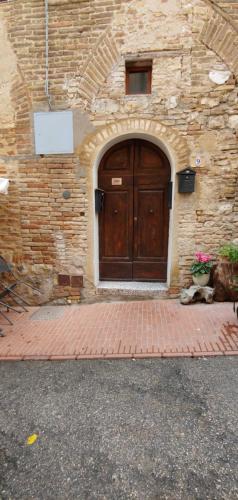 Exterior view, B&B Le Undici Lune in San Gimignano