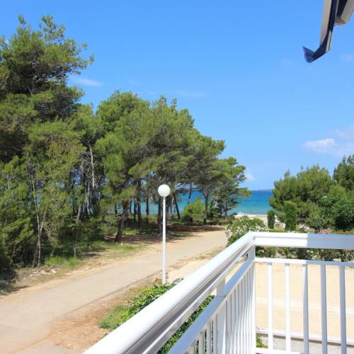  Luxury Beach Apartment, Pension in Privlaka