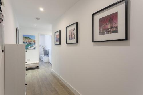 Foto - 1 Bedroom Flat in Surrey Quays with Balcony