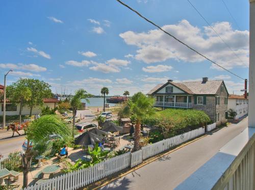 Bella Bay Inn 3