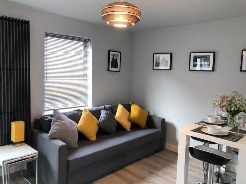 City Centre Townhouse-3 Bedrooms & Parking - BHR Apartments - image 7