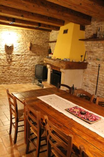  Il nido della rondine, appartamento nel borgo medievale in Cartoceto