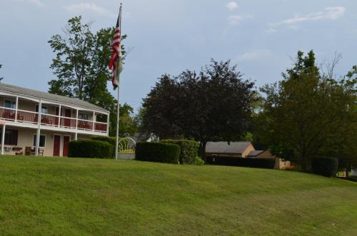 Cozy Corner Motel