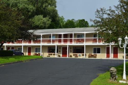 Cozy Corner Motel