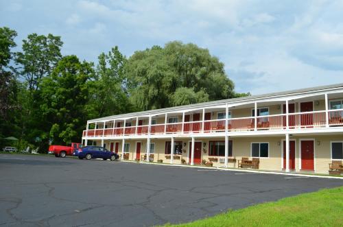 Cozy Corner Motel