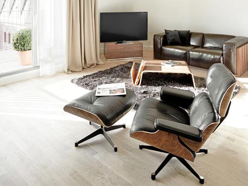 The Red Apartments - image 3