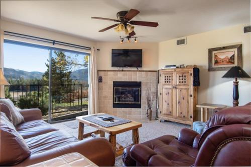 Lake Forest 101B - image 5