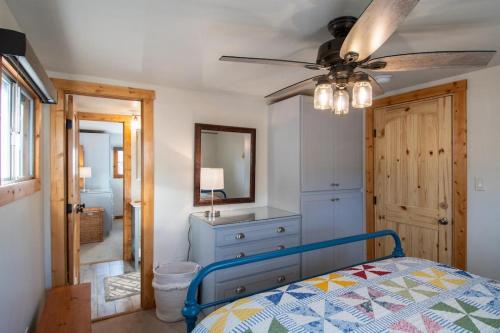 Urban Farmhouse on French - image 8