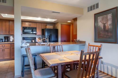 Lake Forest 101B - image 7