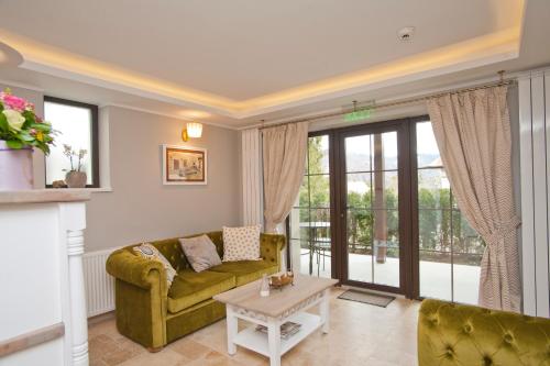Uphill Residence - main image